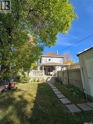 2 Prairie Avenue, Weyburn, SK 