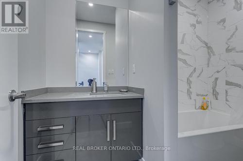 36 Ontario Street, Ottawa, ON -  Photo Showing Bathroom