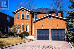 46 ELMSLEY DRIVE  Richmond Hill, ON L4C 8N6