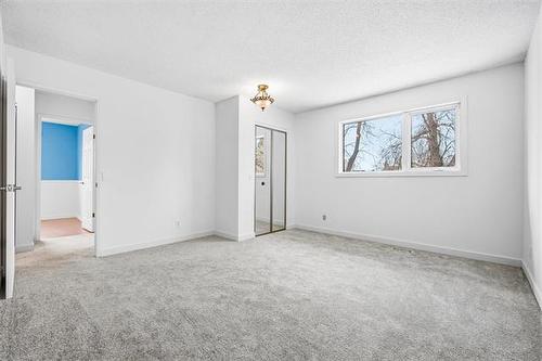 245 Laurent Dr, Winnipeg, MB 