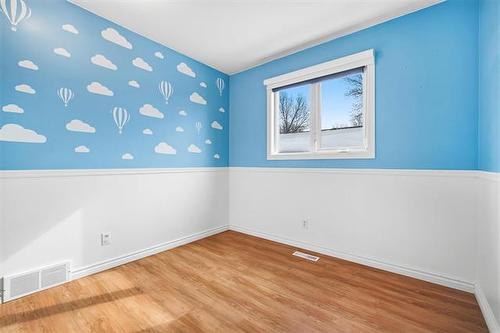 245 Laurent Dr, Winnipeg, MB 