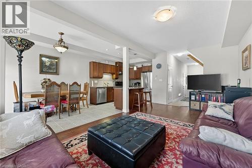 11 Hitching Post Ridge, Binbrook, ON - Indoor Photo Showing Living Room