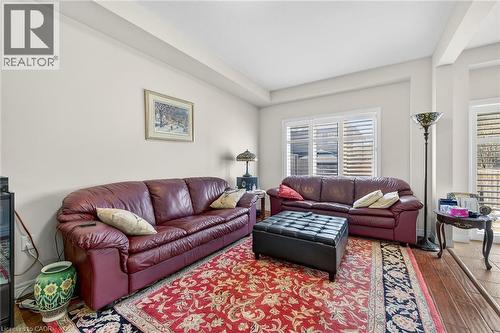 11 Hitching Post Ridge, Binbrook, ON - Indoor Photo Showing Living Room