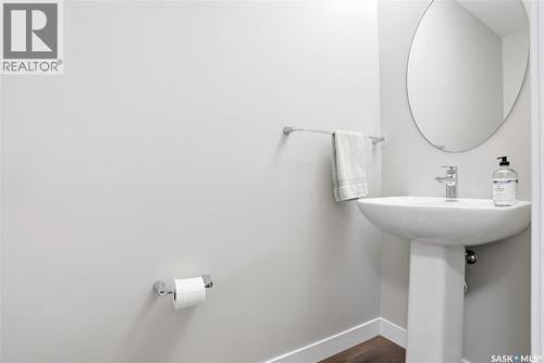 474 Schmeiser Bend, Saskatoon, SK - Indoor Photo Showing Bathroom