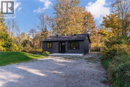 8 MOUNTSBERG Road  Hamilton, ON L0P 1B0