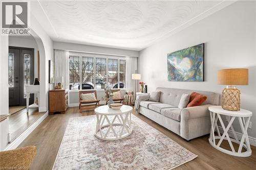 29 Muskoka Court, Kitchener, ON - Indoor Photo Showing Living Room