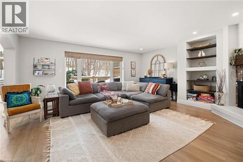 29 Muskoka Court, Kitchener, ON - Indoor Photo Showing Living Room