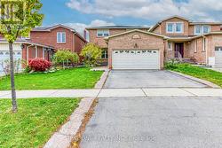 220 KINGSBRIDGE GARDEN CIRCLE  Mississauga, ON L5R 1L3