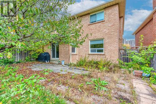 220 Kingsbridge Garden Circle, Mississauga, ON - Outdoor