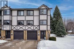 1 - 4 BRADBROOK ROAD Toronto, ON M8Z 5V3