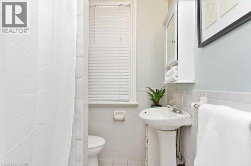 134 Stinson Street, Hamilton, ON - Indoor Photo Showing Bathroom