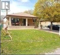 MAIN - 5 ROCKPORT CRESCENT  Richmond Hill, ON L4C 2L5