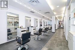 2409 YONGE STREET  Toronto, ON M4P 2E7