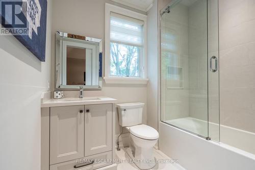 385 Pine Cove Road, Burlington, ON - Indoor Photo Showing Bathroom