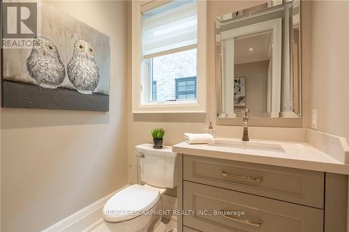 385 Pine Cove Road, Burlington, ON - Indoor Photo Showing Bathroom