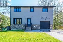 4 PINEWOOD BOULEVARD  Kawartha Lakes, ON K0M 2T0