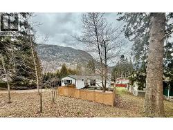 209 6th Avenue  Castlegar, BC V1N 1T1