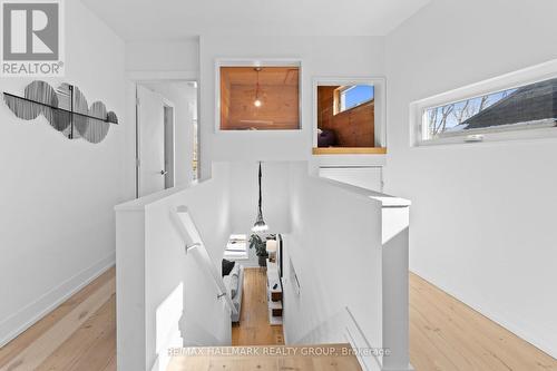 Upper level landing and reading nook - 330 Winona Avenue, Ottawa, ON - Indoor Photo Showing Other Room