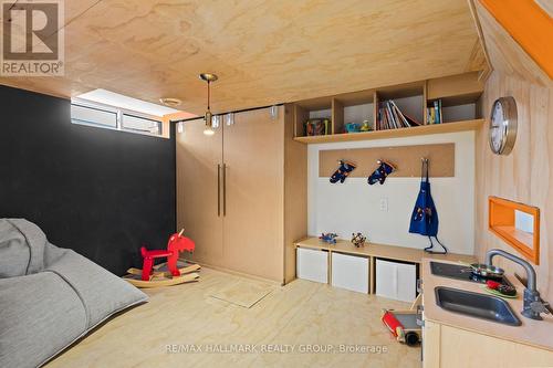 Custom built-in nook kids' creative space - 330 Winona Avenue, Ottawa, ON - Indoor