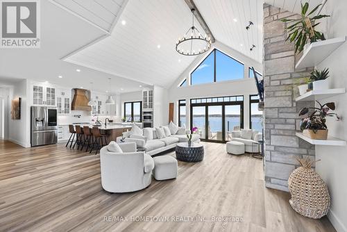 5 Shoreside Way, Augusta, ON - Indoor Photo Showing Other Room