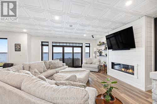 5 Shoreside Way, Augusta, ON - Indoor Photo Showing Living Room With Fireplace