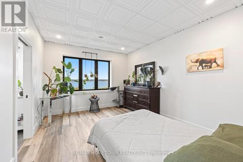 5 Shoreside Way, Augusta, ON - Indoor Photo Showing Bedroom