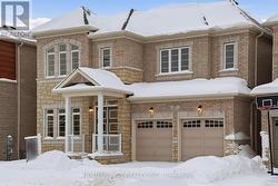 37 NORTH PARK BOULEVARD  Oakville, ON L6M 0W8
