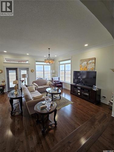 111 Westview Drive, Swift Current Rm No. 137, SK - Indoor Photo Showing Living Room