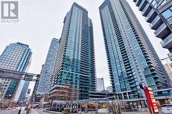 2605 - 33 BAY STREET  Toronto, ON M5J 2Z3