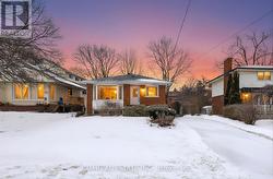 913 KING STREET  Whitby, ON L1N 5A6