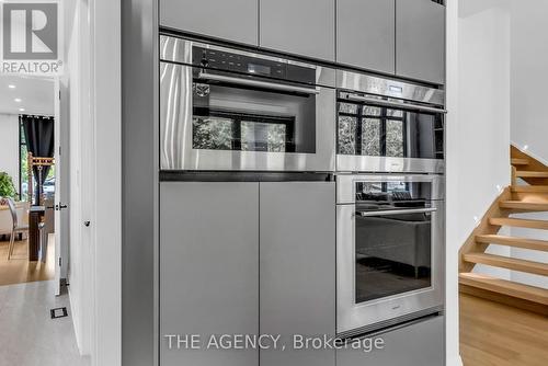 Kitchen W/Large floor slabs and custom cabinets - 9 Earl Street, Mississauga, ON - Indoor