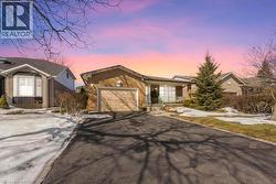 115 FIRST Road W  Stoney Creek, ON L8J 2S6