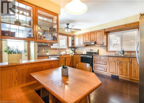 Chef’s kitchen with cozy nook - 102 Greeningdon Drive, Hamilton, ON - Indoor