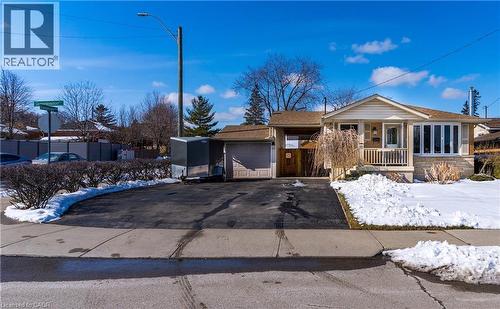 huge lot with 4 car driveway & 1 car garage - 102 Greeningdon Drive, Hamilton, ON - Outdoor