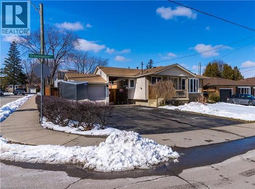 102 Greeningdon Drive, Hamilton, ON - Outdoor