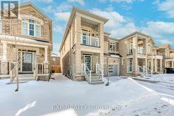 186 AGRO STREET  Hamilton, ON L8B 1X7