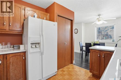 542 Kellough Road, Saskatoon, SK - Indoor Photo Showing Kitchen
