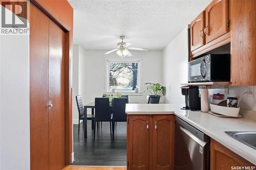 542 Kellough Road, Saskatoon, SK - Indoor Photo Showing Kitchen