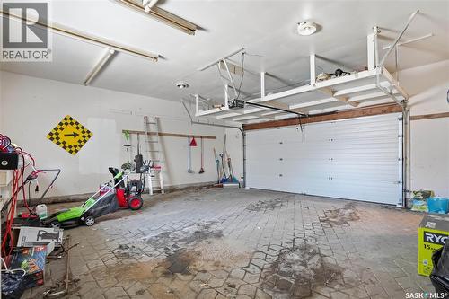 542 Kellough Road, Saskatoon, SK - Indoor Photo Showing Garage