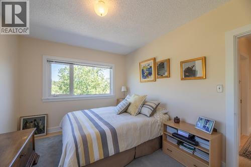 4910 Gartrell Road, Summerland, BC - Indoor Photo Showing Bedroom