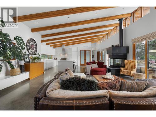 3194 Dunster Road, Kelowna, BC - Indoor
