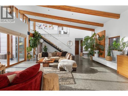 3194 Dunster Road, Kelowna, BC - Indoor