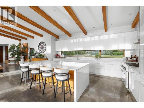 3194 Dunster Road, Kelowna, BC - Indoor