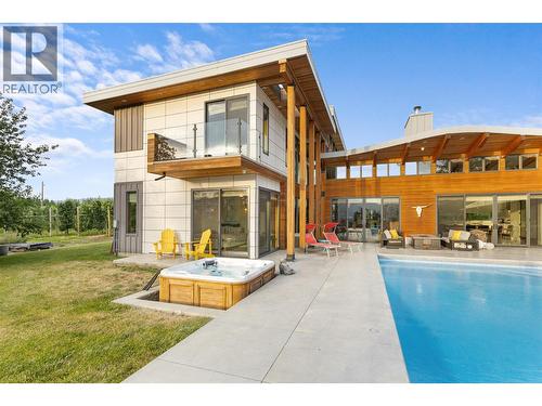 3194 Dunster Road, Kelowna, BC - Outdoor With In Ground Pool