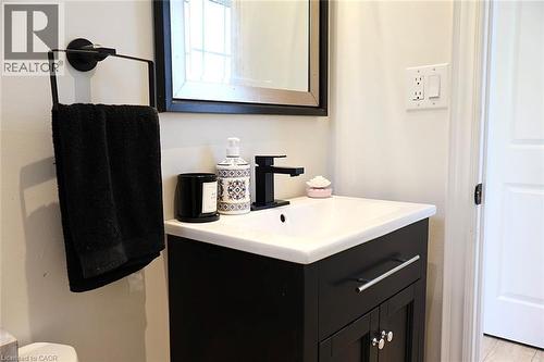 9 Duncairn Court, Hamilton, ON - Indoor