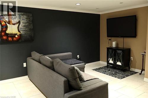 9 Duncairn Court, Hamilton, ON - Indoor Photo Showing Other Room