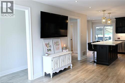 9 Duncairn Court, Hamilton, ON - Indoor