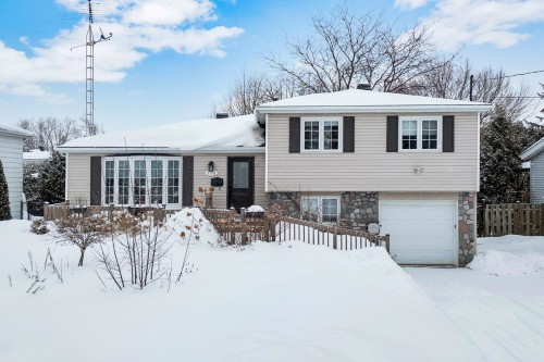 170 Place Cedarwood  Pincourt, QC J7V 5B9