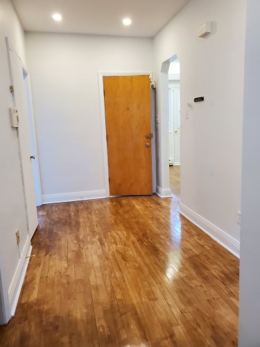 Hall d'entrée/Vestibule - 6558 Av. De Chester, Montréal (Côte-Des-Neiges/Notre-Dame-De-Grâce), QC - Indoor Photo Showing Other Room