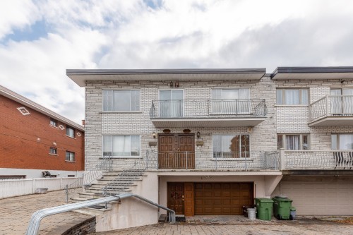 Front of Structure - 5202 Rue La Durantaye, Montréal (Saint-Léonard), QC - Outdoor With Exterior